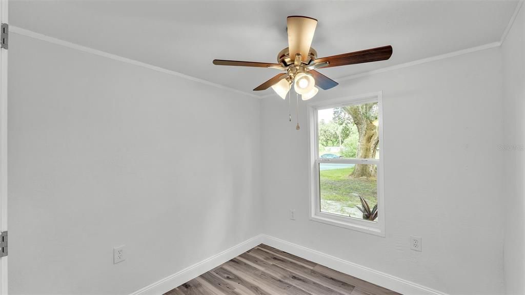 For Sale: $139,900 (2 beds, 1 baths, 672 Square Feet)