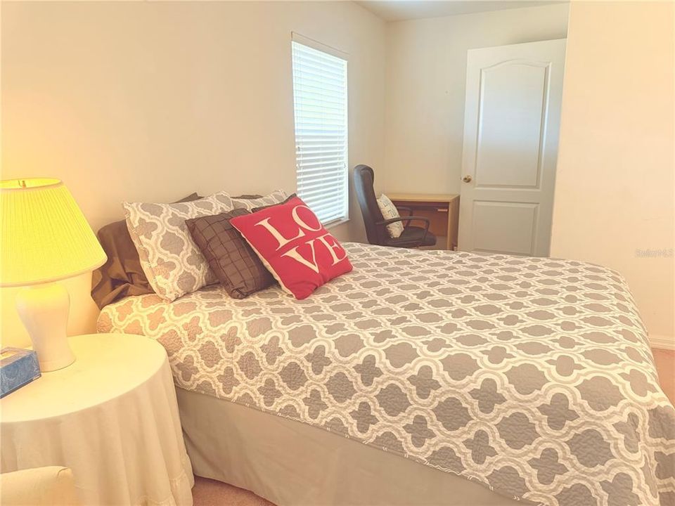 For Sale: $215,000 (2 beds, 2 baths, 1237 Square Feet)