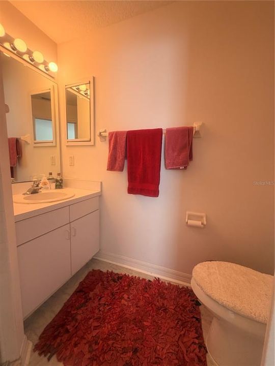 For Sale: $215,000 (2 beds, 2 baths, 1237 Square Feet)