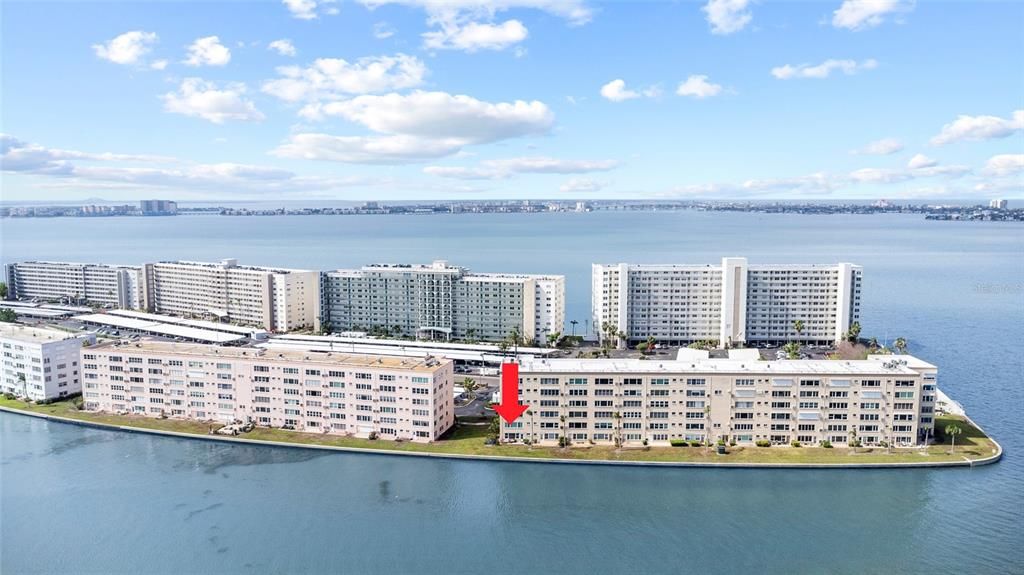 Под контрактом: $349,990 (2 спален, 2 ванн, 1250 Квадратных фут)