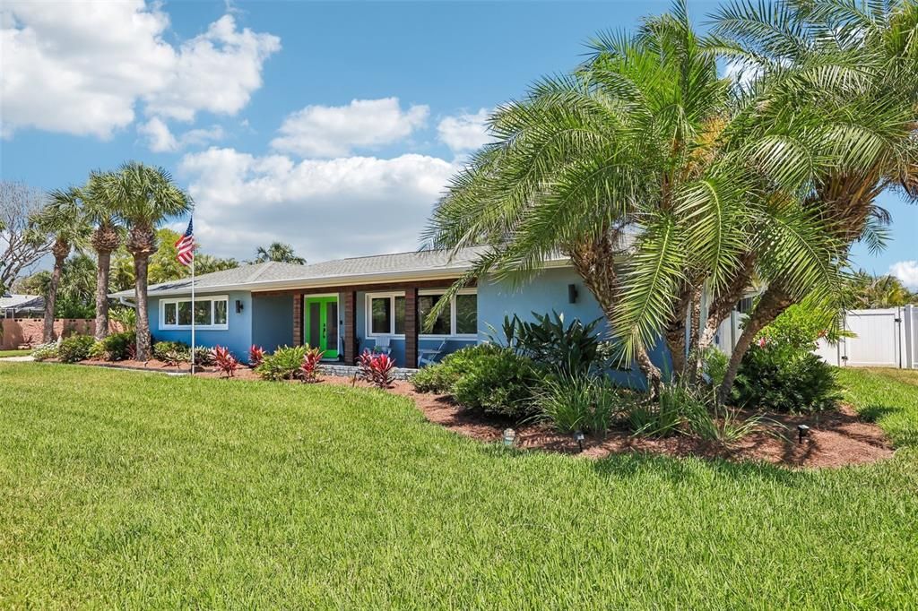 For Sale: $1,169,999 (4 beds, 3 baths, 2104 Square Feet)