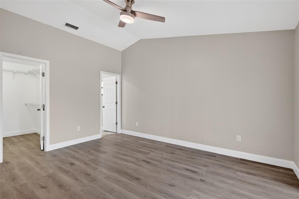 Activo con contrato: $350,000 (3 camas, 2 baños, 1495 Pies cuadrados)
