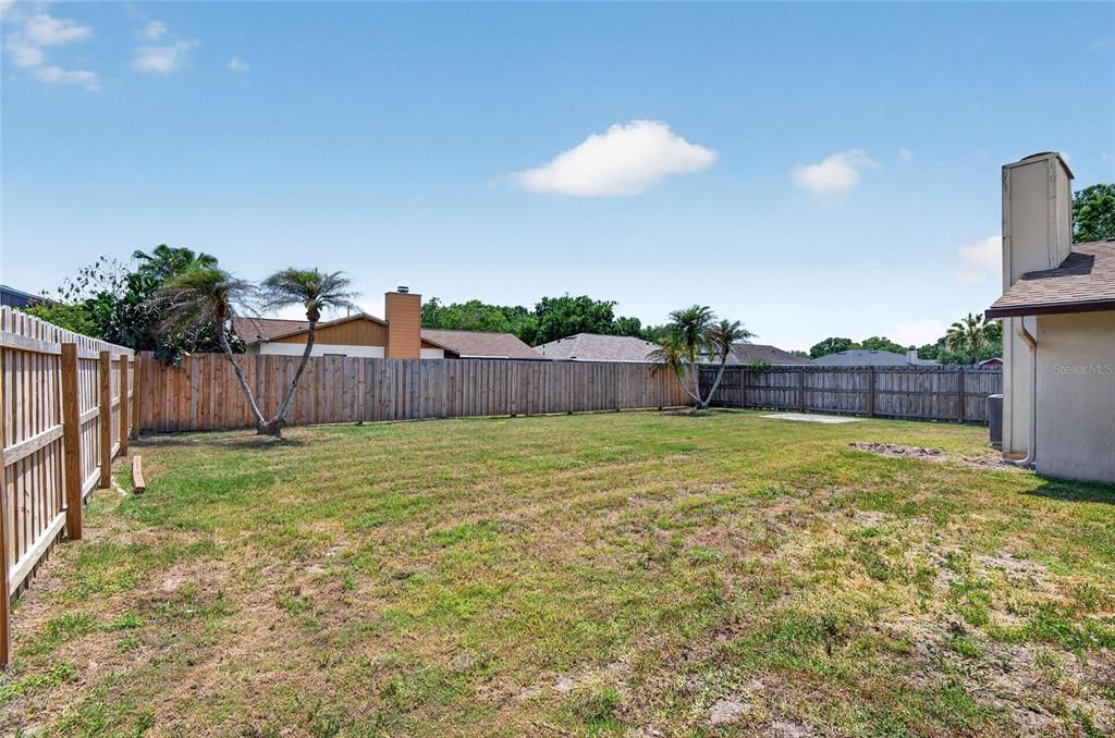 Activo con contrato: $350,000 (3 camas, 2 baños, 1495 Pies cuadrados)