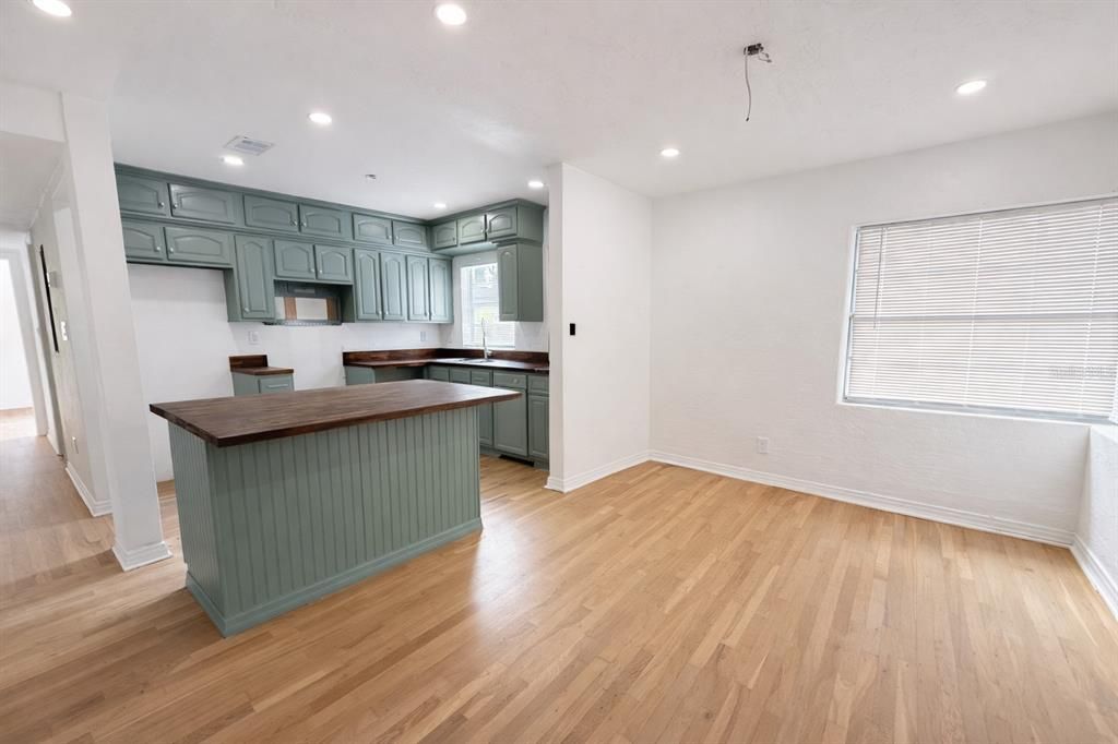 En Renta: $3,500 (5 camas, 2 baños, 2080 Pies cuadrados)