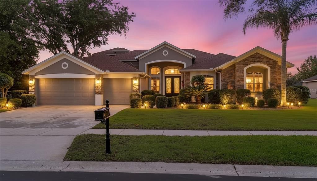 For Sale: $915,000 (5 beds, 4 baths, 3412 Square Feet)