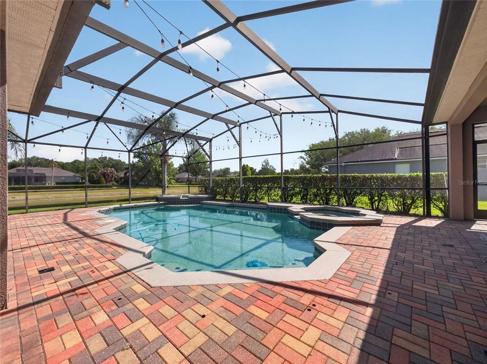 For Sale: $915,000 (5 beds, 4 baths, 3412 Square Feet)