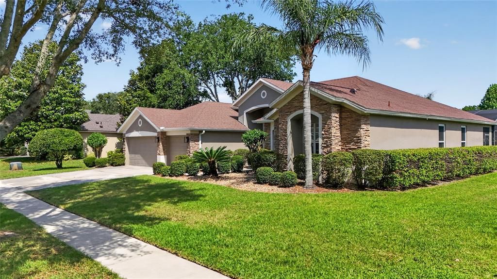 For Sale: $915,000 (5 beds, 4 baths, 3412 Square Feet)