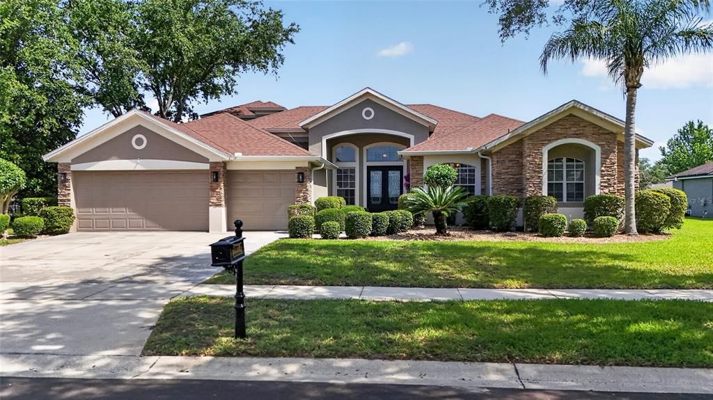 For Sale: $915,000 (5 beds, 4 baths, 3412 Square Feet)