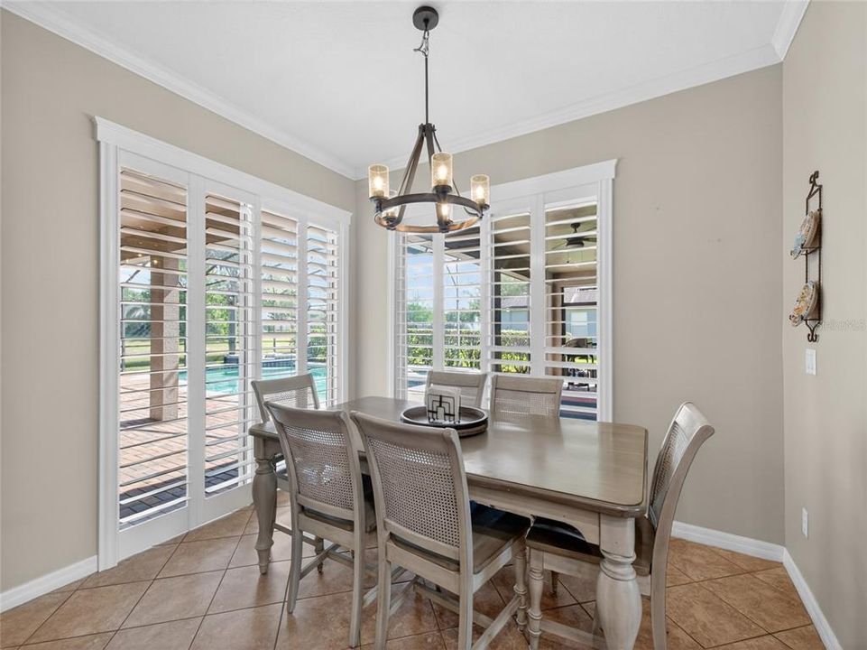 For Sale: $915,000 (5 beds, 4 baths, 3412 Square Feet)