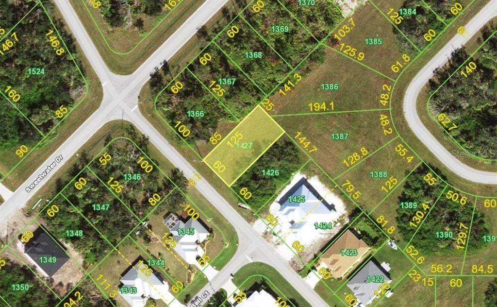 На продажу: $28,000 (0.17 acres)