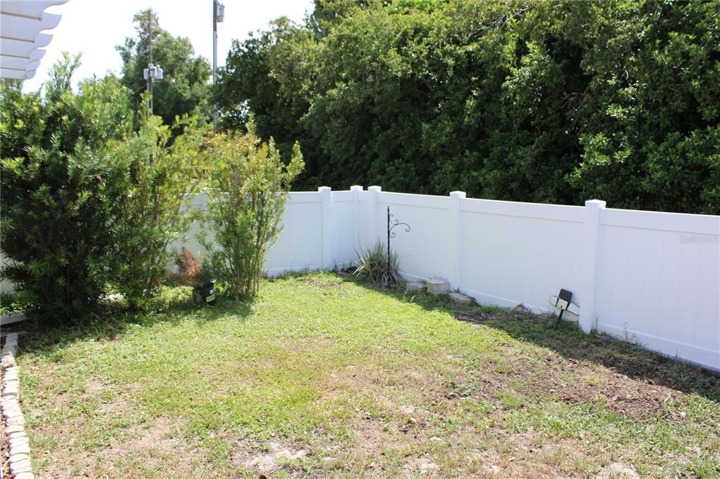 Active With Contract: $229,900 (2 beds, 2 baths, 1541 Square Feet)