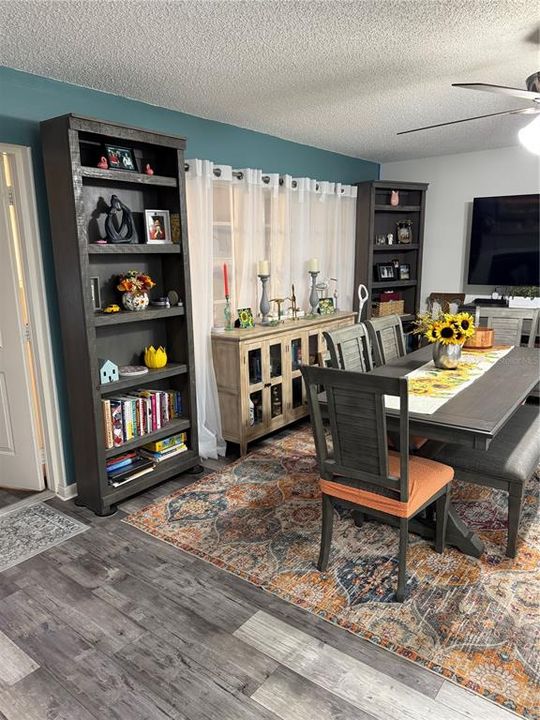 Active With Contract: $229,900 (2 beds, 2 baths, 1541 Square Feet)