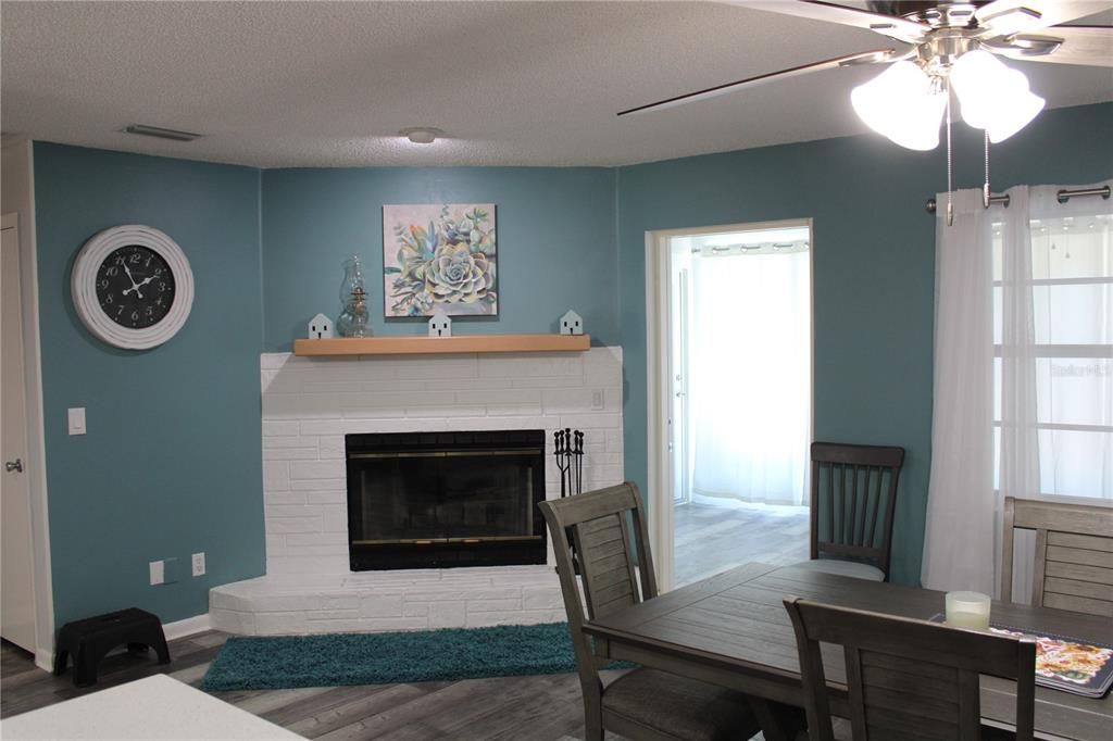 Active With Contract: $229,900 (2 beds, 2 baths, 1541 Square Feet)