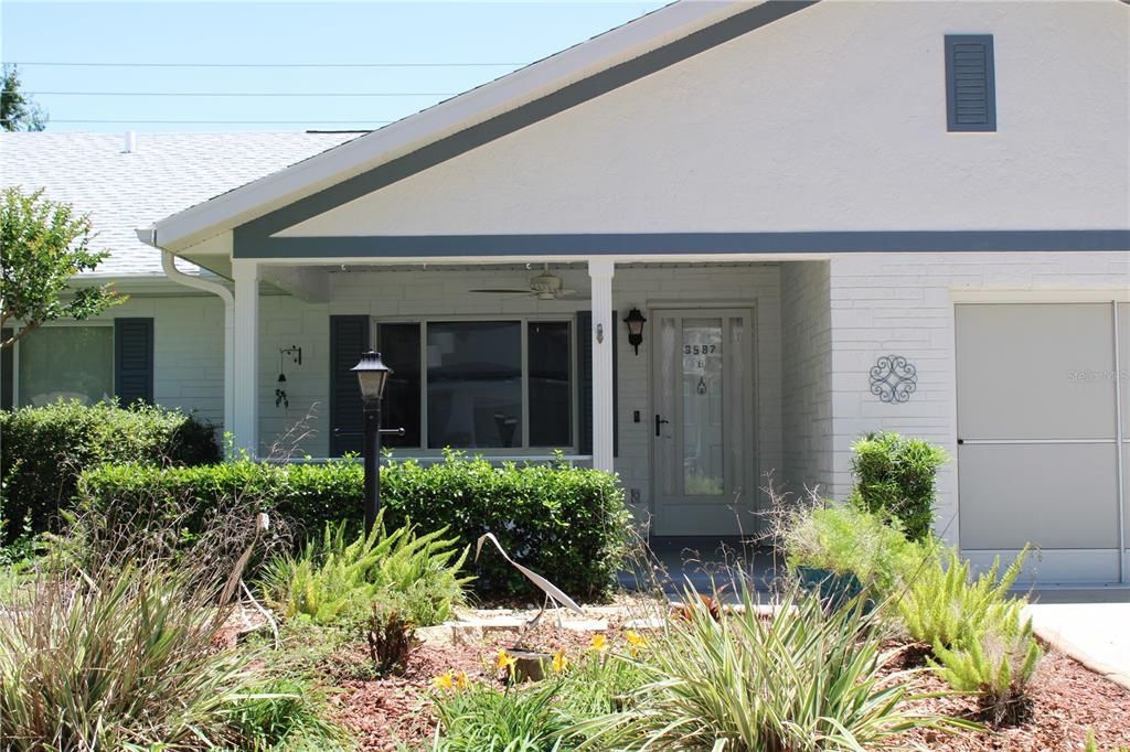 Active With Contract: $229,900 (2 beds, 2 baths, 1541 Square Feet)