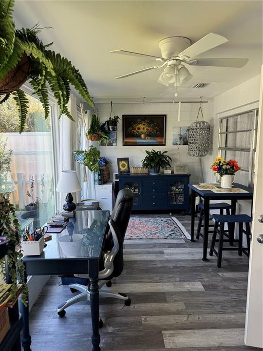 Active With Contract: $229,900 (2 beds, 2 baths, 1541 Square Feet)