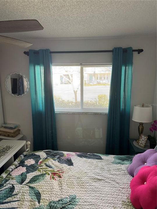 Active With Contract: $229,900 (2 beds, 2 baths, 1541 Square Feet)