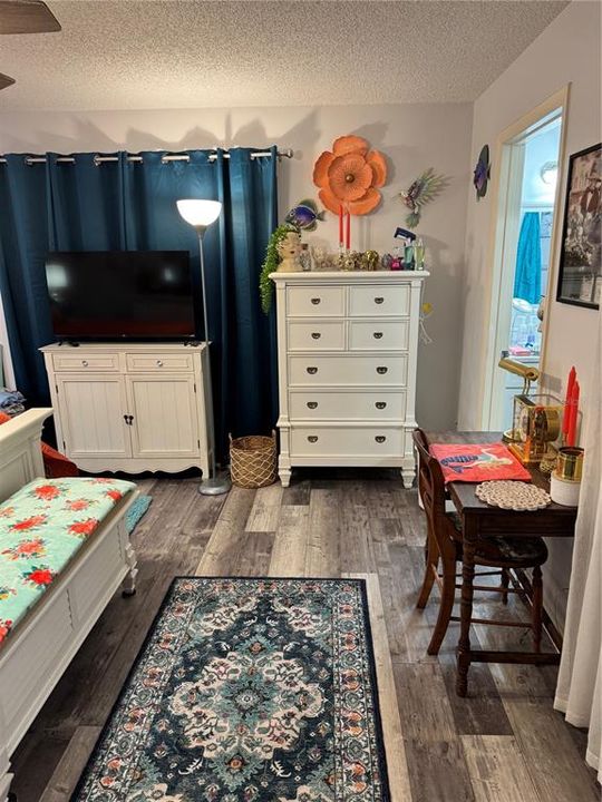 Active With Contract: $229,900 (2 beds, 2 baths, 1541 Square Feet)