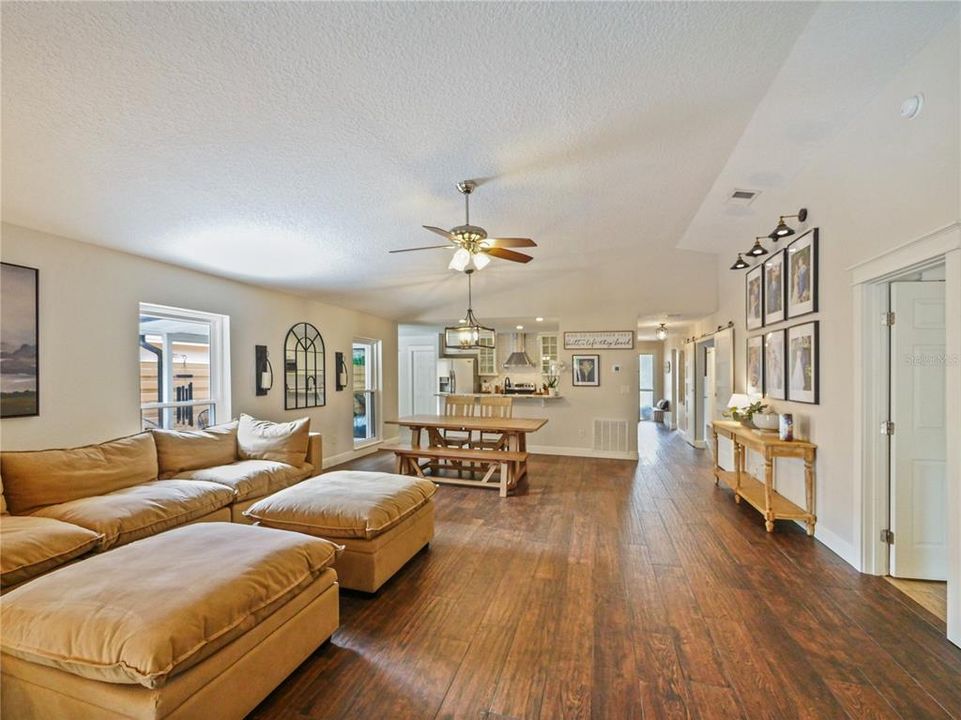 Active With Contract: $475,000 (3 beds, 2 baths, 1766 Square Feet)