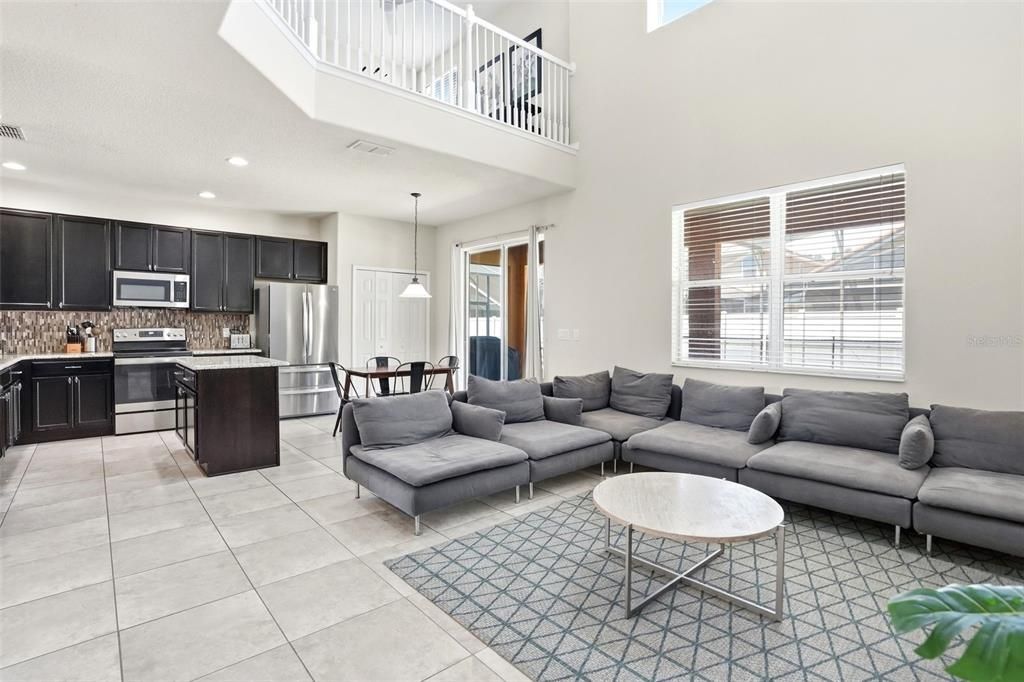 Active With Contract: $485,000 (6 beds, 4 baths, 2874 Square Feet)