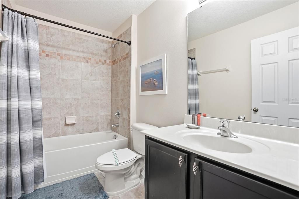 Active With Contract: $485,000 (6 beds, 4 baths, 2874 Square Feet)