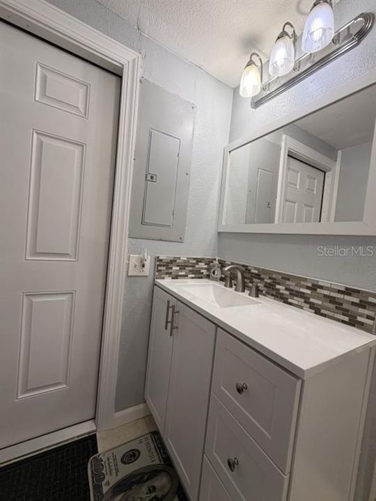 Activo con contrato: $149,900 (2 camas, 1 baños, 756 Pies cuadrados)