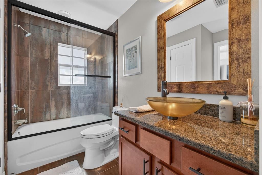 For Sale: $525,000 (3 beds, 2 baths, 2085 Square Feet)