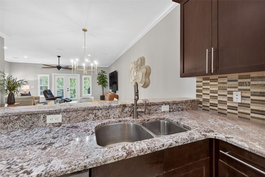 For Sale: $525,000 (3 beds, 2 baths, 2085 Square Feet)