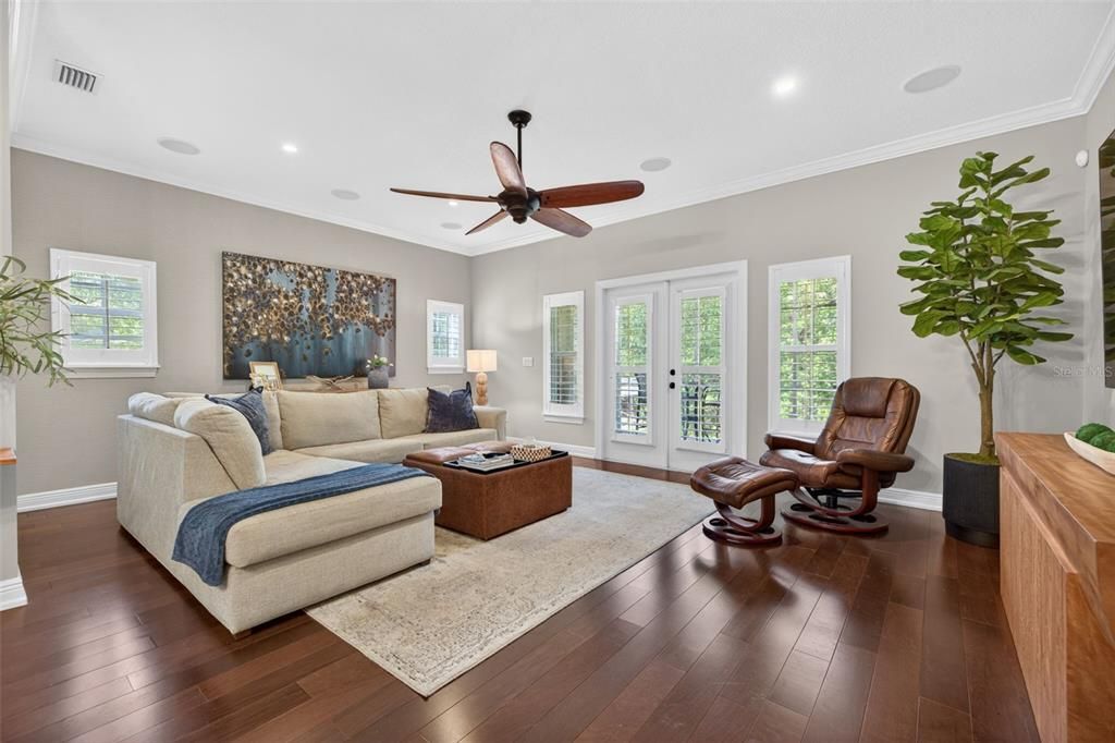 For Sale: $525,000 (3 beds, 2 baths, 2085 Square Feet)