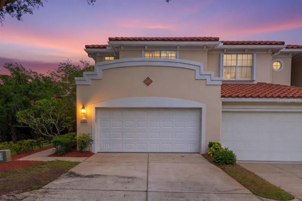 For Sale: $525,000 (3 beds, 2 baths, 2085 Square Feet)