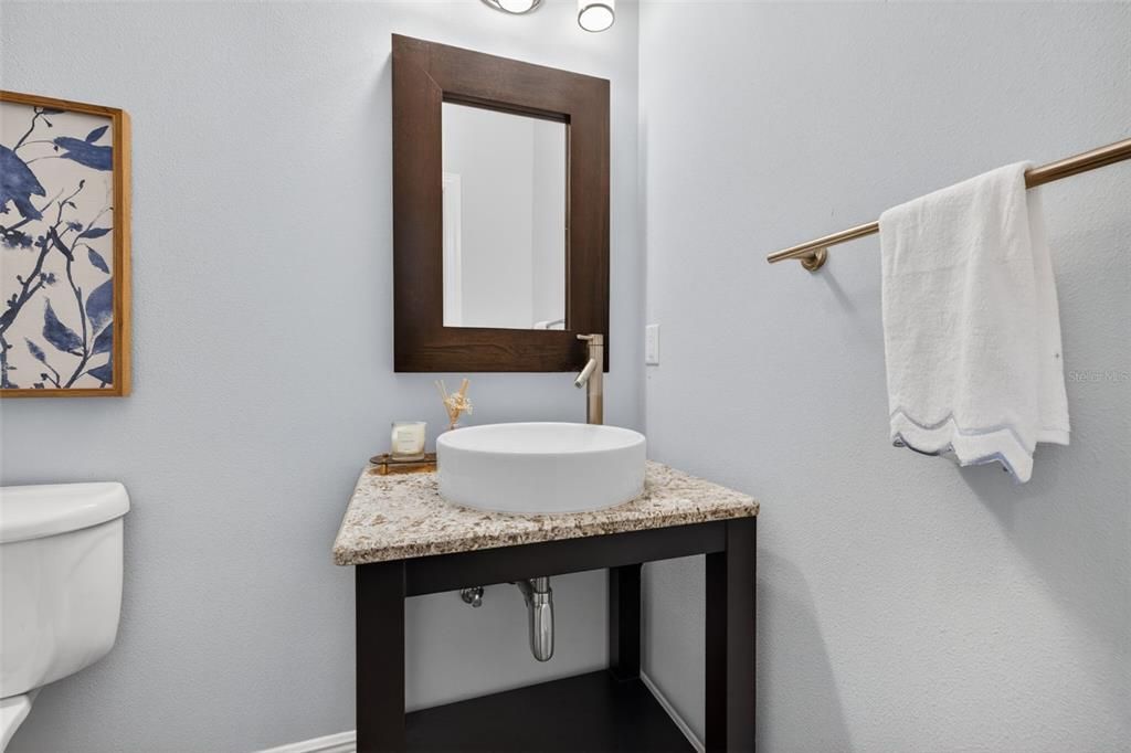 For Sale: $525,000 (3 beds, 2 baths, 2085 Square Feet)