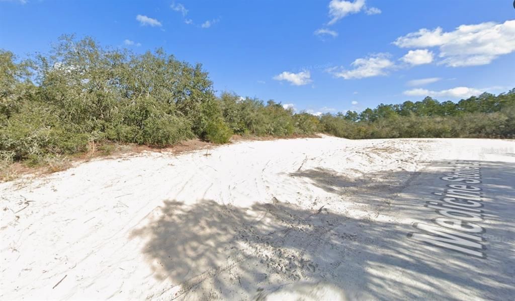 На продажу: $23,485 (0.98 acres)