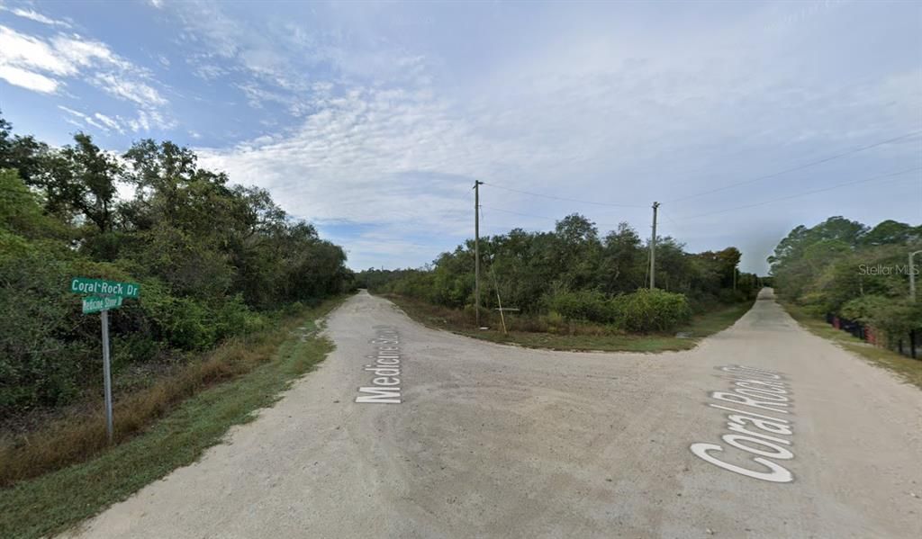 На продажу: $23,485 (0.98 acres)