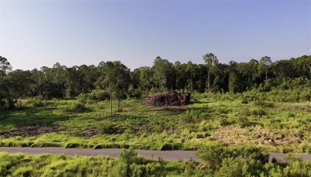 На продажу: $350,000 (0.13 acres)