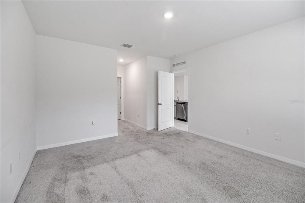Active With Contract: $349,000 (3 beds, 2 baths, 1690 Square Feet)