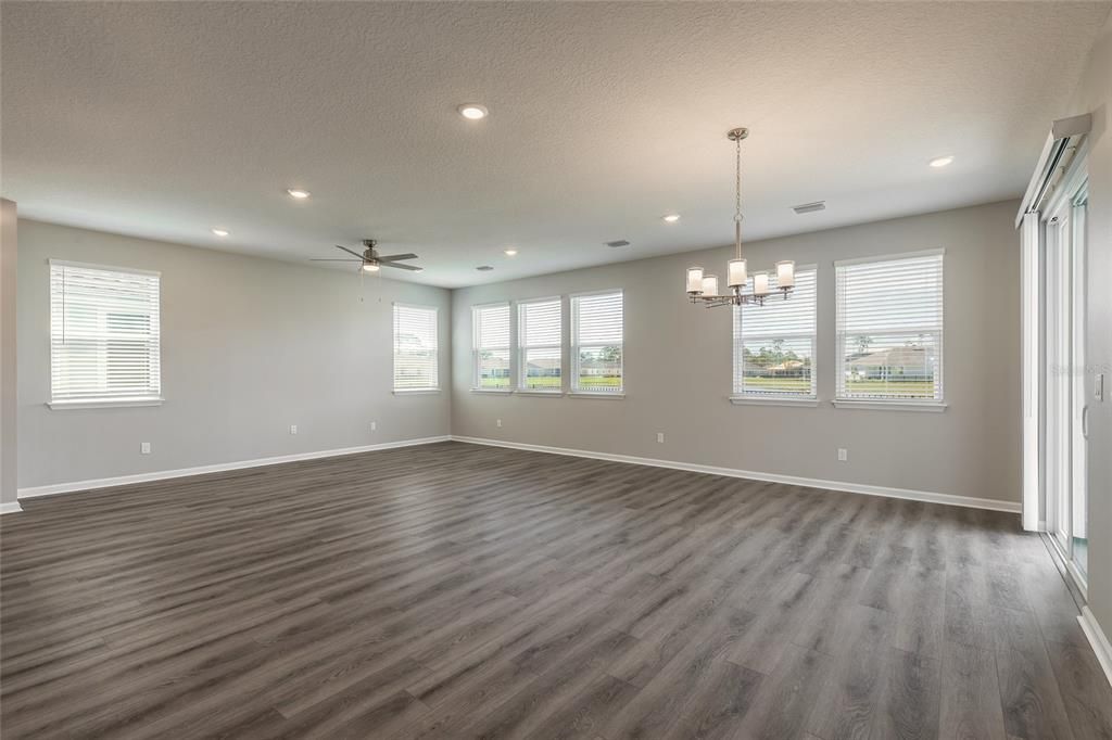 For Sale: $475,000 (4 beds, 3 baths, 2239 Square Feet)