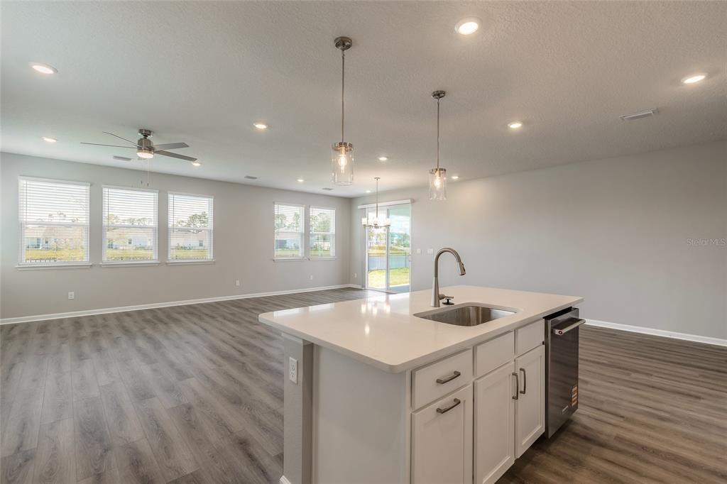 For Sale: $475,000 (4 beds, 3 baths, 2239 Square Feet)