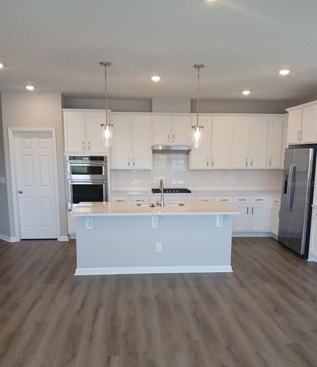 For Sale: $475,000 (4 beds, 3 baths, 2239 Square Feet)
