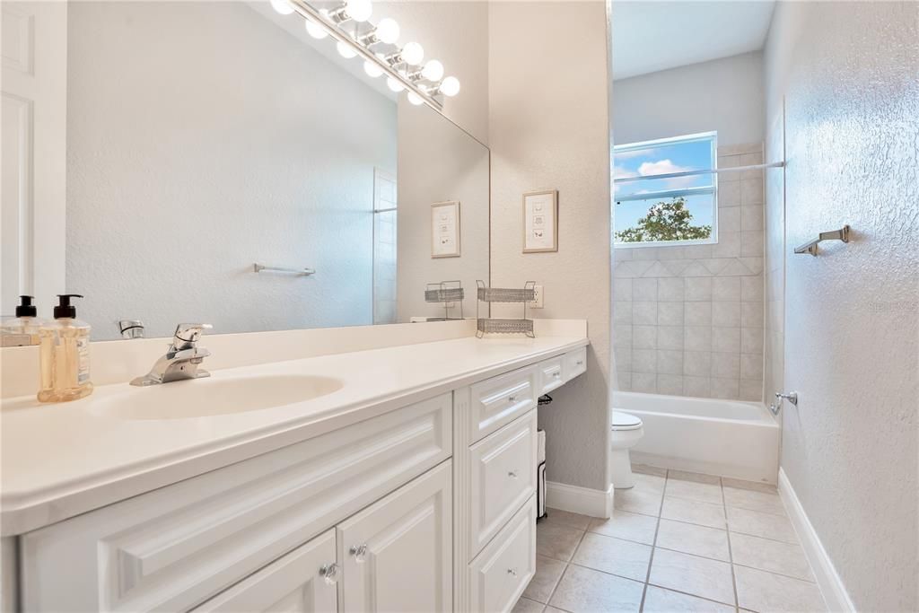 For Sale: $1,195,000 (5 beds, 3 baths, 3916 Square Feet)