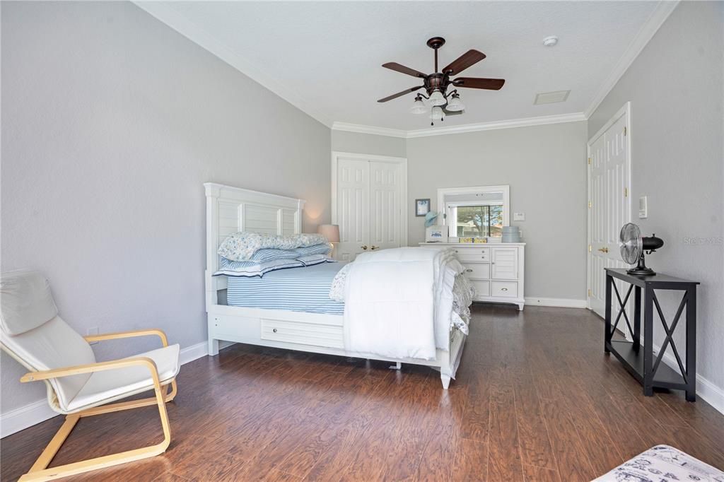 For Sale: $1,195,000 (5 beds, 3 baths, 3916 Square Feet)