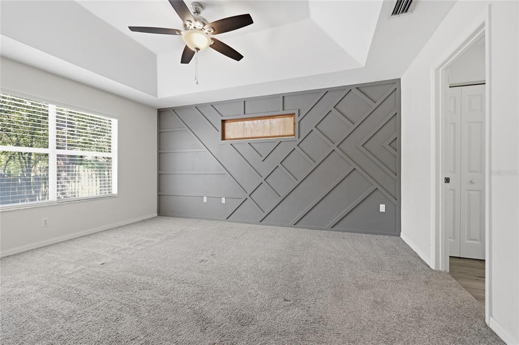 Activo con contrato: $395,000 (3 camas, 2 baños, 1827 Pies cuadrados)