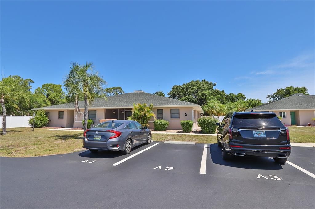 Active With Contract: $98,900 (2 beds, 2 baths, 937 Square Feet)