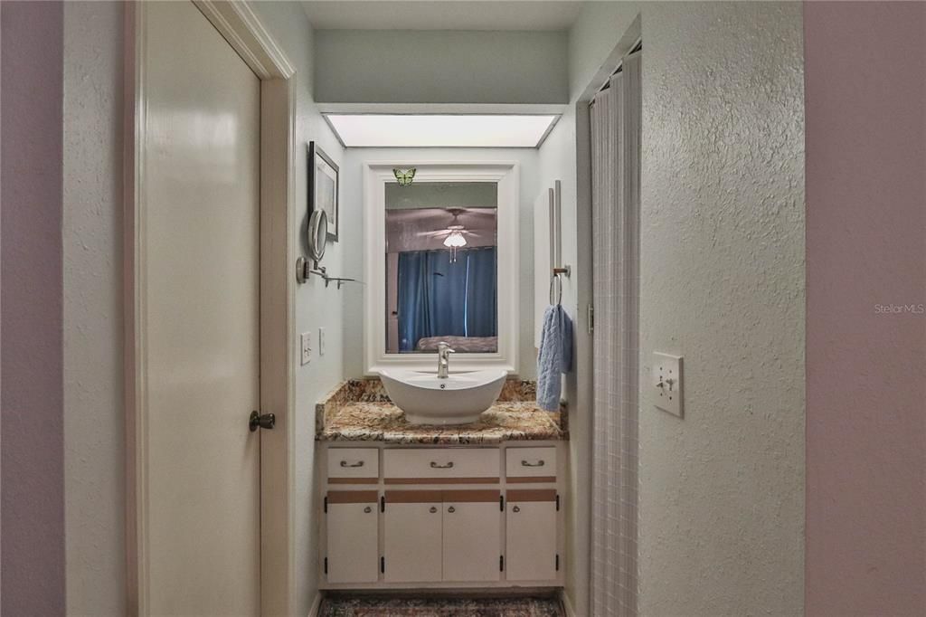 Active With Contract: $98,900 (2 beds, 2 baths, 937 Square Feet)