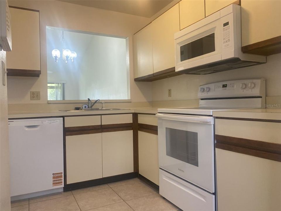 En Venta: $249,000 (3 camas, 2 baños, 1214 Pies cuadrados)