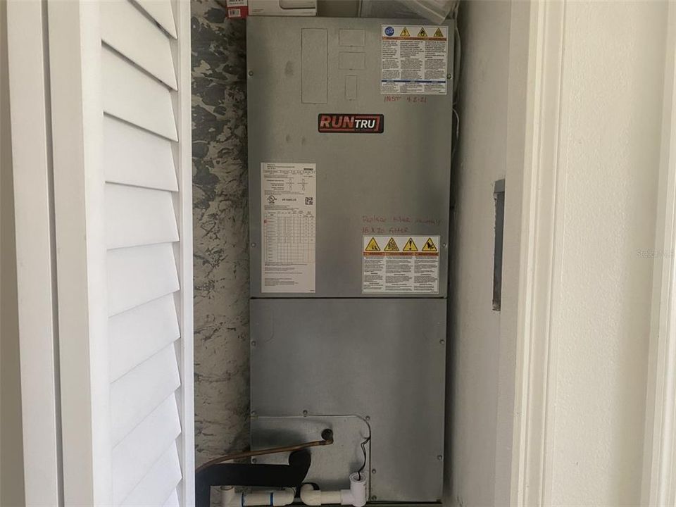 En Venta: $249,000 (3 camas, 2 baños, 1214 Pies cuadrados)