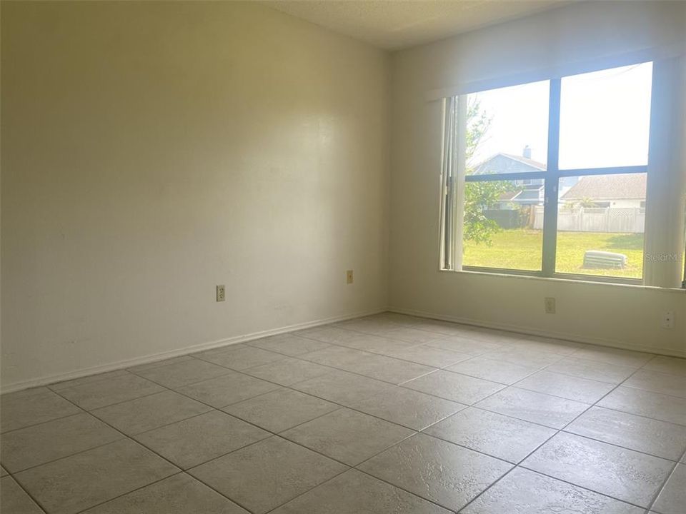 En Venta: $249,000 (3 camas, 2 baños, 1214 Pies cuadrados)