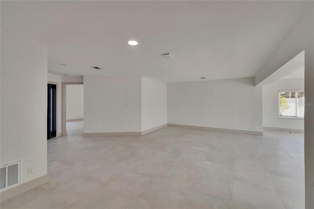 В аренду: $5,995 (3 спален, 2 ванн, 2176 Квадратных фут)