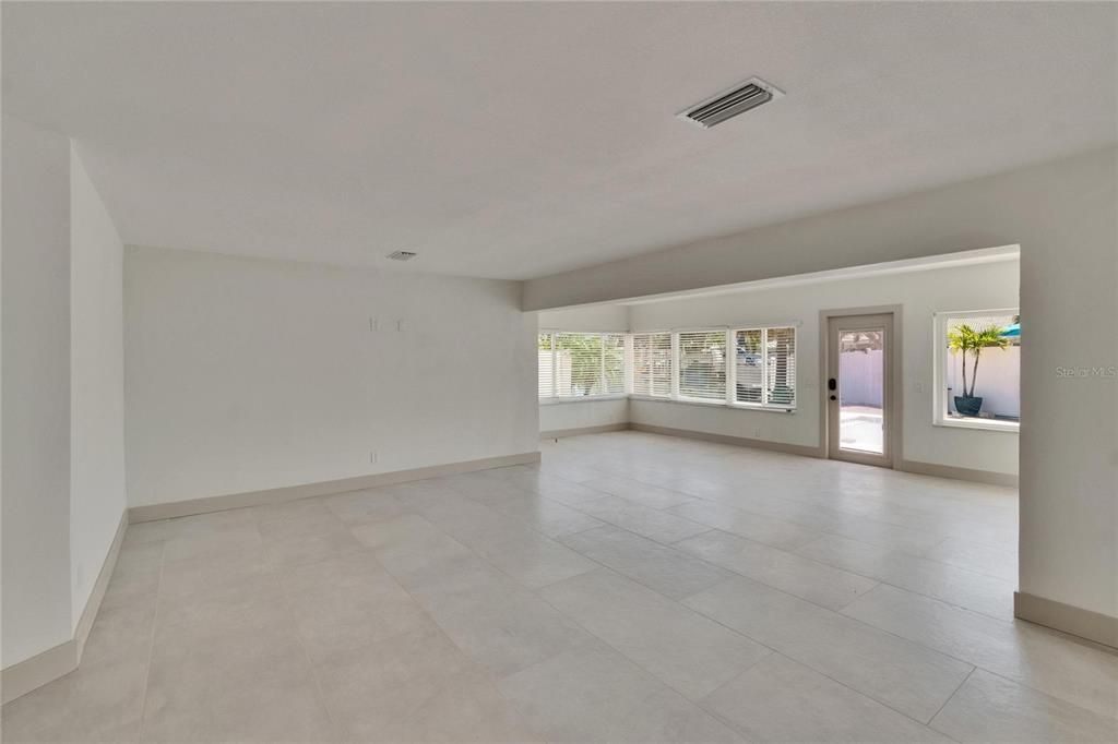 В аренду: $5,995 (3 спален, 2 ванн, 2176 Квадратных фут)