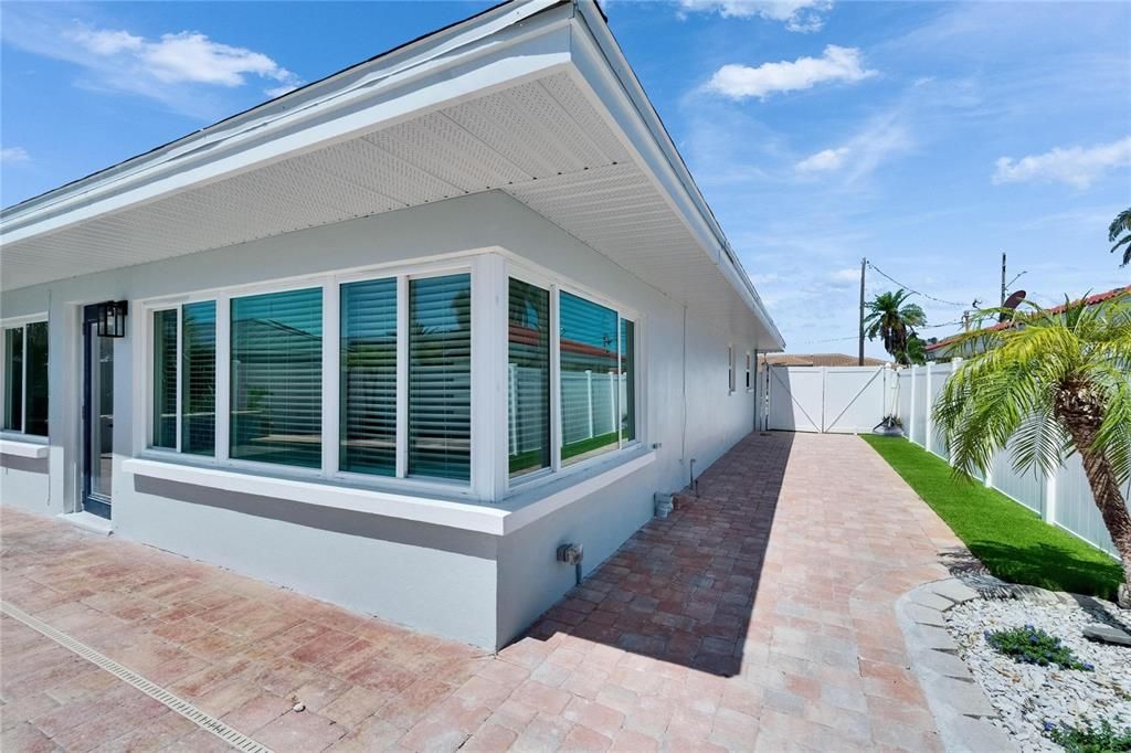 В аренду: $5,995 (3 спален, 2 ванн, 2176 Квадратных фут)