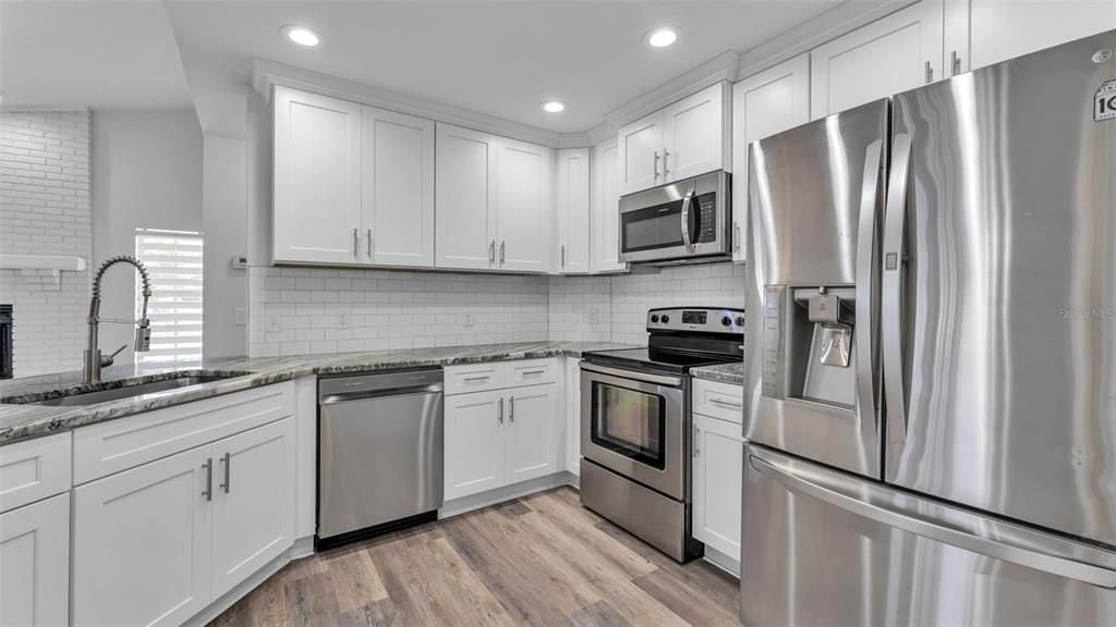 Active With Contract: $359,900 (3 beds, 2 baths, 1812 Square Feet)