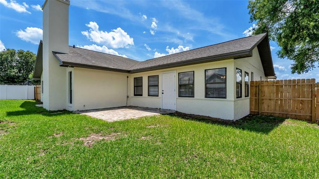 Active With Contract: $359,900 (3 beds, 2 baths, 1812 Square Feet)